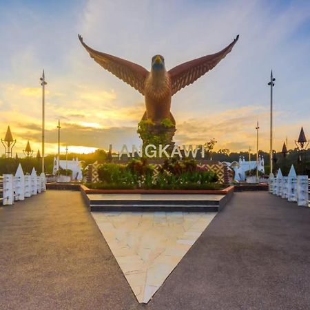 Nabil Nabila Motel Kuah Εξωτερικό φωτογραφία